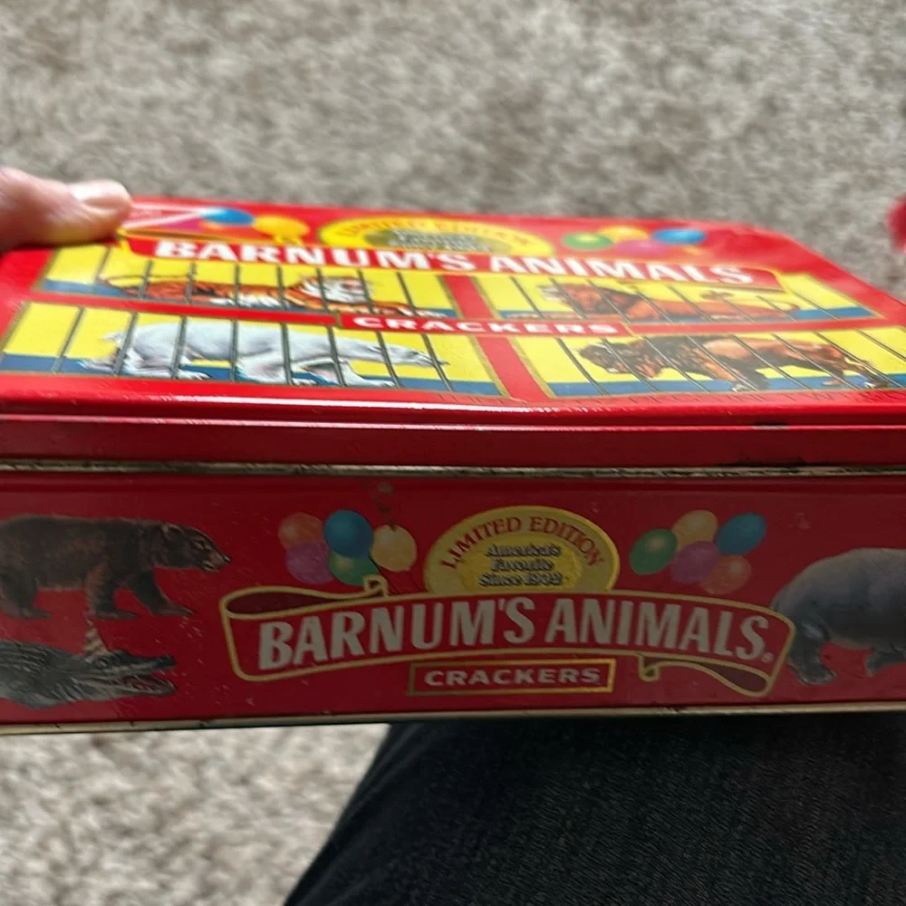 Barnum’s Animals Tin